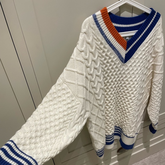 Mickey Colorblock Oversized Sweater - S/M/ Ivory - Picture 6 of 7